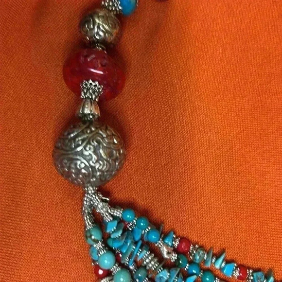 Tibetan Nepalese repousse conch Turquoise Vintage pendant & Capped Bead Necklace - Picture 15 of 17